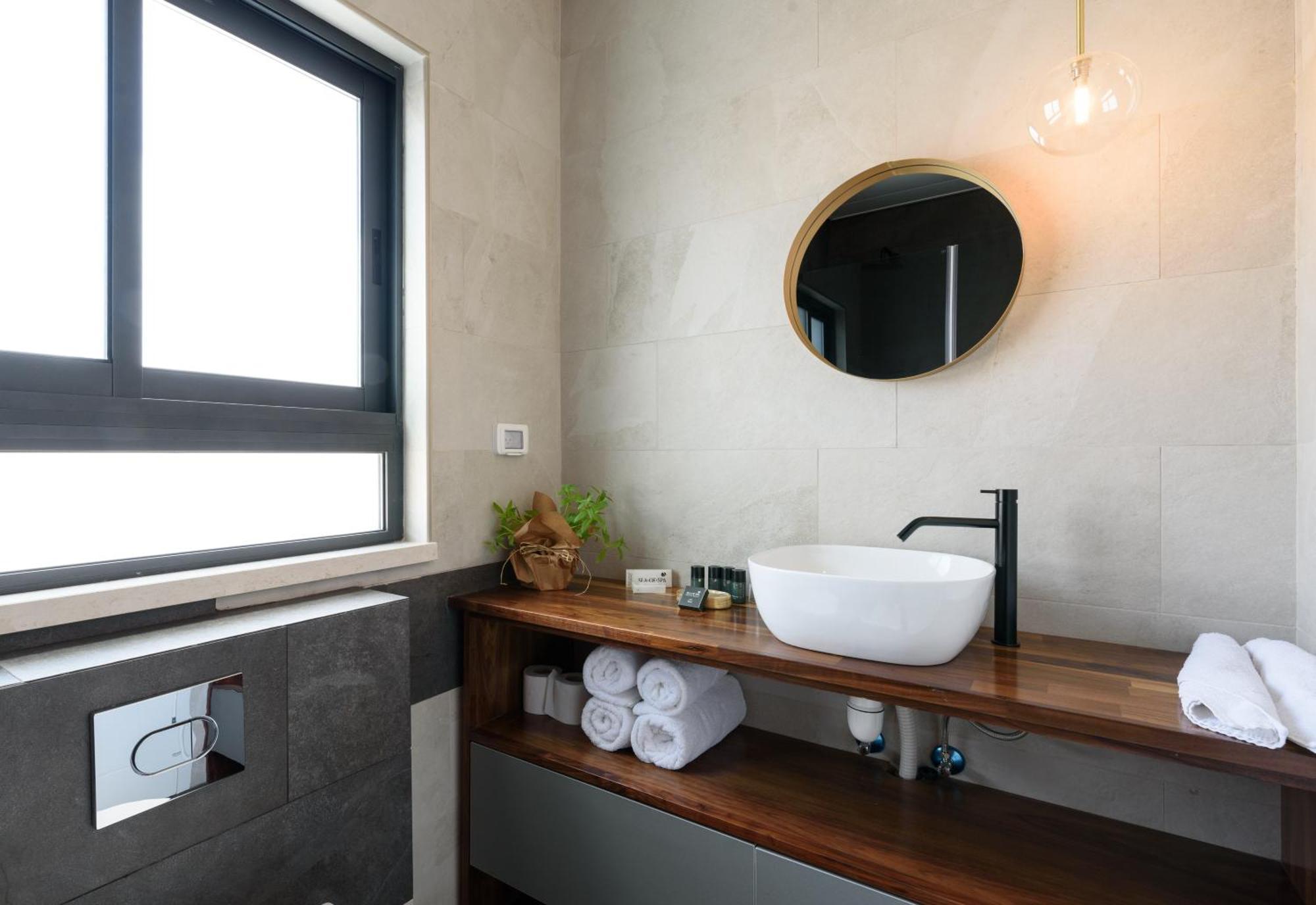 The Roof - By Sea Land Suites Tel Aviv Exterior foto